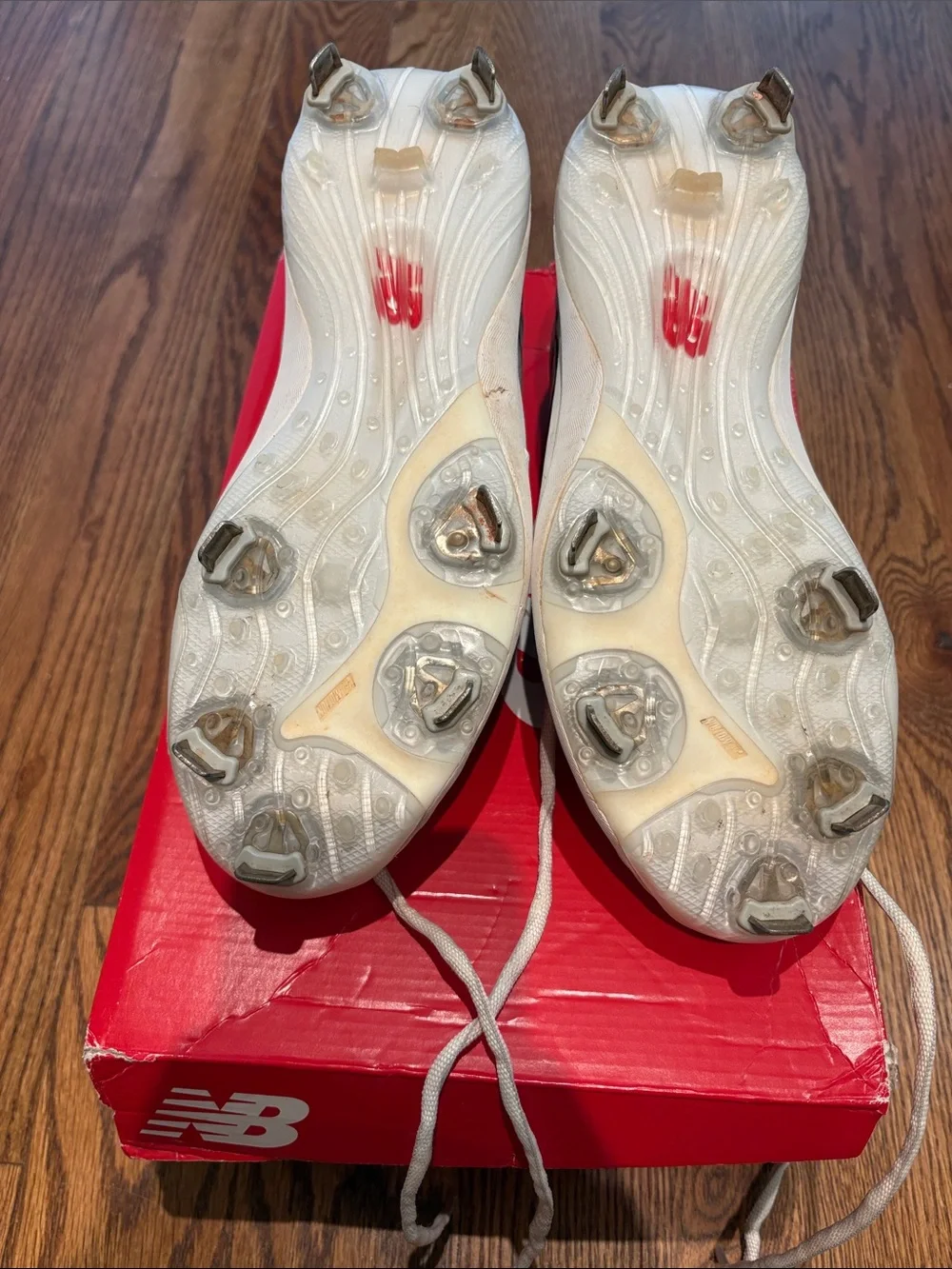 New Balance FuelCell 4040 v7 Metal Baseball Cleats